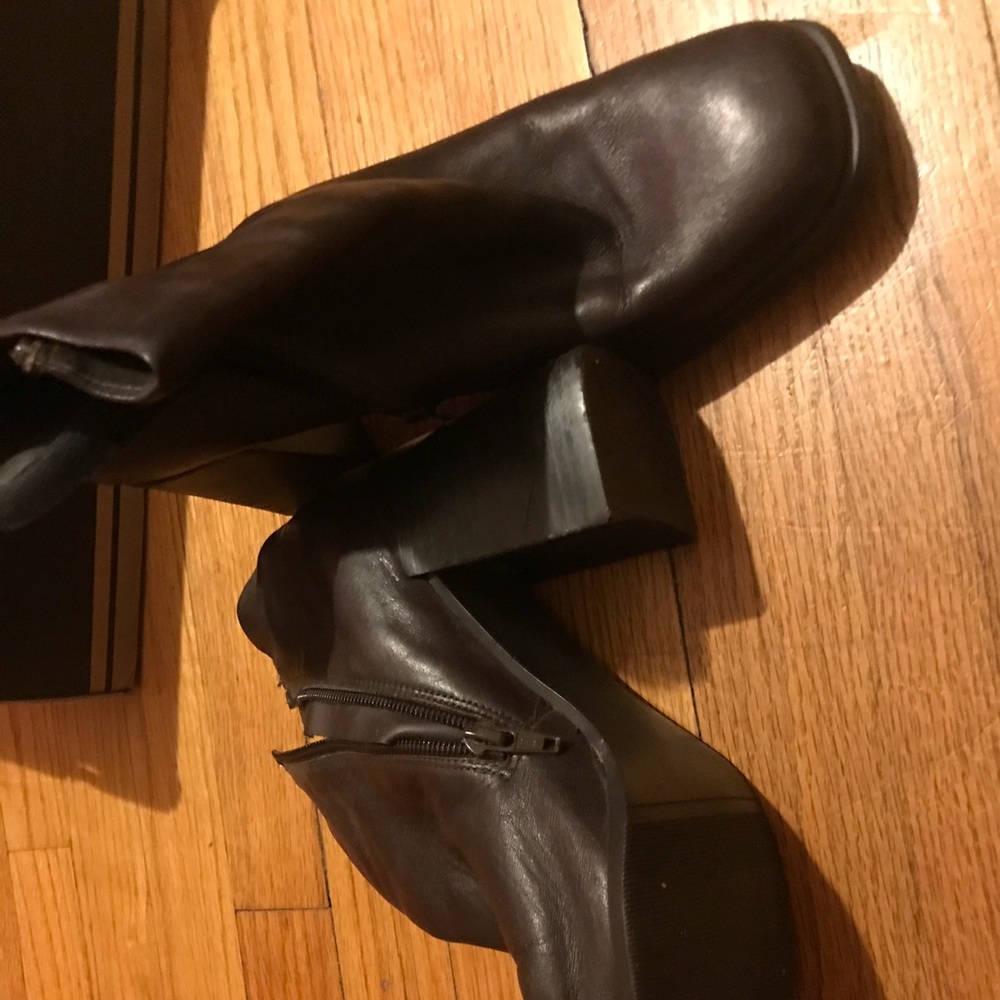 Boots - Picture 3 of 3